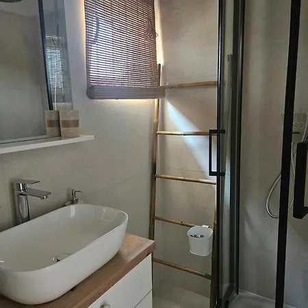 Buntin Apartman *